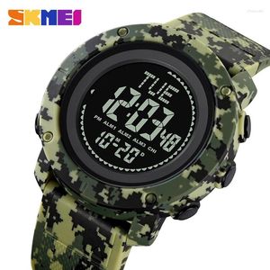Нарученные часы Skmei Подличные цифровые часы армия Зеленая камуфляж Всемирное время Компас