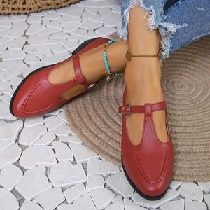 Sıradan Ayakkabı 2024 Flats Kadınlar Retro Kırmızı Alçak Topuk T-Strap Janes Janes Kadın Saçımlı Ayak Parçası Romantik Zapatos de Mujer