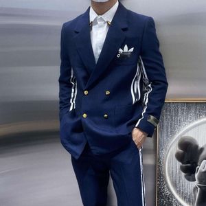 Erkekler Takım G Tasarımcı Takım Yeni şerit lacivert ceket moda, yüksek yoğunluklu işlemeli logo ile göğüs takım elbise