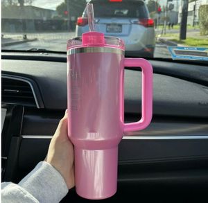 Alvo Red Tumblers Cosmo canecas de flamingo rosa Agente de extinção H2.0 Réplica de 40 onças de aço inoxidável com tampa e palha