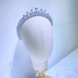 Colares Asnora moda aaa cz coroa de noiva Acessórios para cabelos de casamento geométrico Banquete de bandeira de cristal longa Tiara A01388