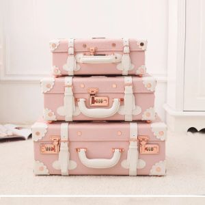 Чемоданы 2023 Модные розовые PU Кожаная кожа Little Vintage Suitcase Lightweight Hand Carryon Cute Girls Makeup Case Rose Gold Retro Suitcase