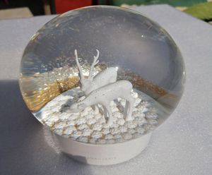 2020 CC Snow Globe O mais recente Sika Deer Classics White Crystal Ball With Gift Box Limited Gift for VIP Customer1507420