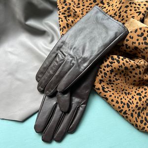Dokunmatik ekran keçi eldivenleri koyu kahverengi sürüş eldivenleri kadın moda günlük beş parmak bölünmüş parmak eldivenleri
