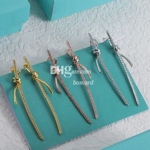 Şık Metal Küpe Dangler Luxury S925 STERLING Gümüş Rhinestone Küpe Hediye Kutusu ile Kulak Damlaları