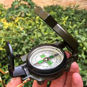 Compass Alluminio Alluminio Armata portatile Green Pieging Lens Compass Metal Military Marching Lensatic Camping Guida a bussola alta precisione