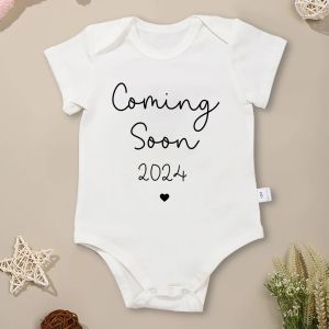 Tek parçalar yakında geliyor 2024 Yeni doğan erkek bebek kız giysileri estetik moda gebelik duyurusu hayalet güzel hediye pamuklu bebek onesies