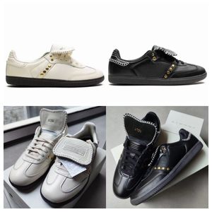 2024 Уэльс Боннер Случайный пакет с шипами черная крема белые кроссовки Cloud Core Core Collegiate Designer Outdoor Shoes Flat Sports Sneakers Размер 36-45