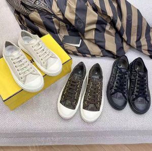 Moda Tasarımcı Lüks Marka Kadınlar Düşük Top Açık Ofis Sıradan Ayakkabı Yüksek Kaliteli Mağaza Orijinal Ayakkabı Mevcut Boyut 35-40