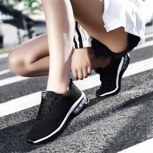 Sıradan Ayakkabı Örgü Hafif Kadın Tenis Çalışan Lüks Kadın Tasarımcı Kadın Spor ayakkabıları 42 Boyut Spor Serin Ydx2