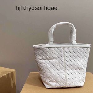 Элегантный Bottgas Grade Tote Tote Flipflap Женская дизайнерская дизайнерская красота модная сумка Weneeta 2024