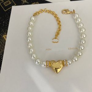 Lüks Altın Kaplamalı Bilezik Marka Tasarımcısı Yüksek kaliteli romantik aşk hediye bileziği Yüksek kaliteli mücevher zinciri kalp şeklindeki tasarım bileziği kutu doğum günü partisi