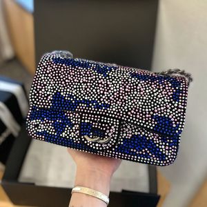 CF Tam Elmas Zincir Çantası Moda Kadın Omuz Çantası Parlak Renkli Elmas Gümüş Donanım Metal Toka Lüks El Çantası Matelasse Zincir Crossbody Çanta Makyaj Çantası 25cm