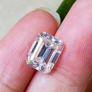 Lotusmaple Emerald Cut 0.2Ct - 12Ct Gerçek Moissanit Gevşek Taş Rengi D Clarity FL Her biri 0,5CT veya daha fazlasına eşit bir Ücretsiz GRA Sertifika Kağıt İş