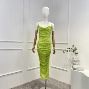 Sıradan Elbiseler Yaz Yeşil Rhinestone Smded Fewer Domalı Düz ​​Pilting Cowl Becline Kolsuz Midi Seksi Elbise Kadınlar Giymek