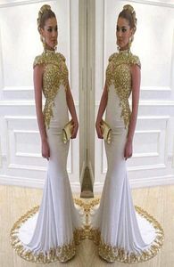 Çarpıcı beyaz uzun gece elbise yüksek boyun kapağı kollu boncuklu altın dantel aplikeler streç saten denizkızı kadınlar resmi elbiseler9189241