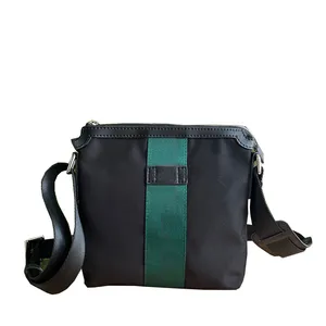 Erkekler Crossbody Bags Tasarımcı Omuz Çantası Moda Messenger Cüzdanlar Lüks Çapraz Vücut Çanta Günlük Vintage Man Messenger Çantalar Klasik Marka Sandık Paketleri Omuz Çüzek