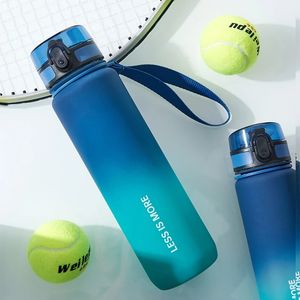 Gianxi Portable Cup Gradient Color Leakproper Plastic Water Bottle Большая мощность на открытом воздухе спортивные кувшины Drinkware 240418