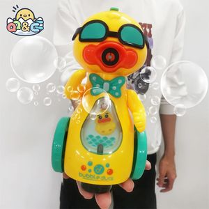 Симпатичная утиная мыло пузырьковая машина с легкой музыкой для детей Автоматическая игрушка для воздуходувки детское магическое пузырьковое пистолет Летние игрушки для детей 240416