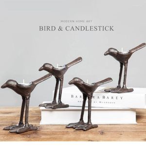 Mum Tutucular Yaratıcı Metal Dökme Demir Şamdan Retro Doğum Günü Hediyesi Kuş Yüksek Ayak Mum İfade Yemeği Masa Süsleme