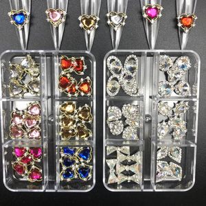 30pcs Kawaii Metal 3D Bling Lüks Tırnak Sanatı Rhinestone Charms Mix Styles Kristal Alaşım Dekorasyonu Çivi Tasarımı için Kutu ile 240426