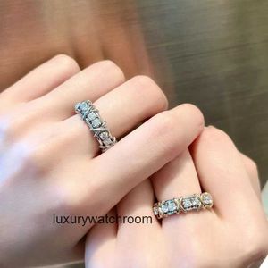 Женская группа Tiifeany Ring Jewelry High Edition v Gold Cross Окрашен для 18K Light Luxury Fashion Micro Diamond Wedding