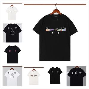 2024 Erkek Tasarımcı Grubu Tişörtleri Moda Siyah Beyaz Kısa Kol Lüks Mektup Deseni Son Toptan Tişört Çok Güzel