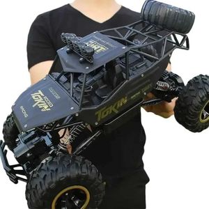 Электрический/RC CAR Auterco Metal сплав сплав 1 12 37 см/1 16 28 см 4WD RC CAR DEMOLE DUTER TRUCS OFFROAD 4X4 Электрические игрушки для детей T240428