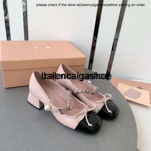 Miui Ladies Lister Leather Ballet Ballet Shoes Mary Jane обувь женская жемчужная сеть самка ретро дикий цвет черно -белый женский досуг.V1VB Miumiuss