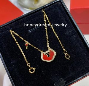 Qeelin Happy Lock Collece Green Chalcedony Jewelry Cheeplace для женской подвески K Gold Heart Designer Ladies Fashion с упаковочной коробкой