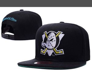 New Men039s Anaheim Mighty Ducks Snapback Hats Team Logo Embroidery Sport Регулируемые хоккейные шапки с емкостью хип -хоп.
