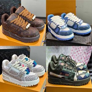 2024SS Klasik Erkekler Eğitmeni Maxi Sneaker Fashion Show Yeni Tasarımcı Spor Ayakkabıları Büyük Boy Kauçuk Çıkar Deri Üst Lüks Erkek Serin Rap Sıradan Ayakkabı 38-46