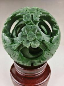 Dekoratif Figürinler Çinli Yeşil Yeşim Oyma Fengshui Dragon Hollow Out Ball Ahşap Taban