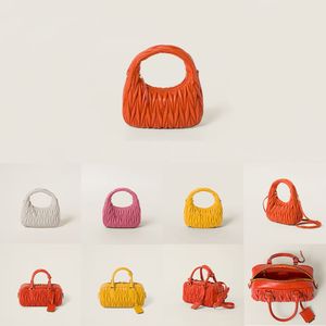 Tasarımcı Çantalar Hobo Crossbody Omuz Çantası Koltuk Altındaki Çanta Gezinme Matelasse Lüks Tote Çanta Deri Kadınlar Erkek Çantalar Cüzdanlar 01