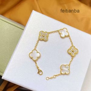 Van Bracelet Cleef Cleef Dört Yaprak Yonca Bilezikler Mücevherler 6 Renk Bilek Zinciri 18K Altın Akik Kabuk Kadınlar için Peart Anne Kız Düğün Jewelr