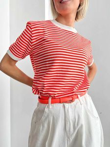Kadın T-Shirt Kore Örgü Çizgili Tişört Kadınlar için 2024 Yaz Basic Beyaz O yaka Kısa Kısa Kısa Kadınlar T-Shirt Ofis Örgü Tee J240202