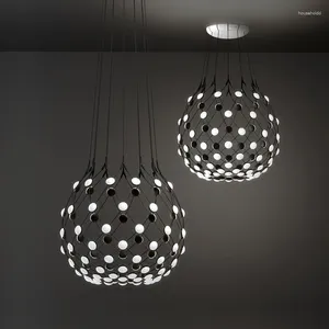 Kolye lambaları Nordic Siyah Satranç Parçaları Led Işıklar Globe Lamba Armatürü Beyaz Akrilik Laftalı Oturma Odası Aydınlatma Armatürleri