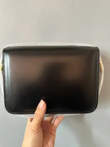 10A Yüksek Kaliteli Tasarımcı Çanta Crossbody Bag Omuz Çantası Lüks Çanta Çantası Tramp Çanta Tasarımcı Kadın Çantası Kumanda Kadın Çantası