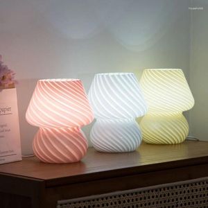 Zemin Lambaları Kore Cam Led Masa Lambası Modern Stil Çizgili Mantar Yatak Odası Başucu Ev Dekoru Sevimli Işıkları Okumayı Öğrenin