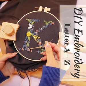 Sanat ve El Sanatları DIY Embroudery Kit A-Z 26 İngilizce Mektup Çapraz Dikiş Nakış Seti Giyim Yamaları Doğum Hediyeleri Punch iğnesi
