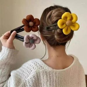 Acessórios de cabelo AWAYTR Outono Inverno Pelúcia Flor Garra Mulheres Chic Duckbill Clip Hairpin Back Head Clips para meninas