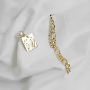 Dangle Küpe Euro-Amerikan tarzı asimetrik altın püskül zincir retro mizaç kare kartı simüle edilmiş-sep