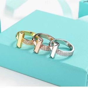 S Tasarımcılar Erkekler Grubu ve Kadınlar Geniş Sterling Sier Rose Gold Ring Çift Sevgililer Günü PR CV22