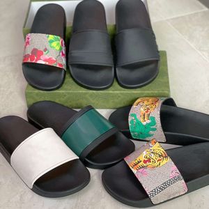 Дизайнерские сандалии мужские шлепанцы резиновые тапочки женская обувь пляжные шлепанцы 2024 с коробкой 311