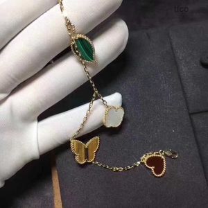 Tasarımcı Jewelrys Van Dört Yaprak Yonca Bileklik Cleef Braclet Van Yonca Bileklik Tasarımcı Klasik Yonca Kalp Yaprakı Lüks Charm Bilezikler 18K Beyaz Altın Kaplama Br
