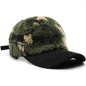 Top Caps marka yeşil kahverengi peluş kadife şapka erkekler için kamuflaj kış beyzbol sıcak rüzgar geçirmez kadın kamyoncu şapkalar kemik
