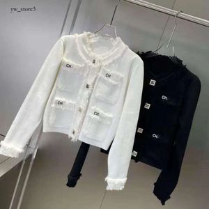 Chanele Yeni CC Tasarımcı Kadın Kazak Ceket C Mektup Tığ işi Mujer Yün Cardigan Hoodie İnci Rozeti Logo Marka Uzun Sleeve Coat Sweats Sıradan Kadın Tops