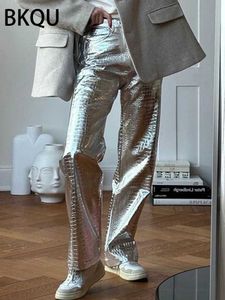 Kadın kot pantolon bkqu deri düz yüksek bel uzun pantolon kadınlar için 2023 sonbahar kış ölçeği geniş bacak rahat pantolonlar gümüş shinny baggy pantolon j240202 j240217