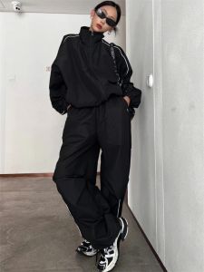 Gadgets qweek 90s vintage calças pretas define feminino y2k streetwear jaqueta oversize perna larga faixa calças gorpcore conjunto de duas peças agasalho