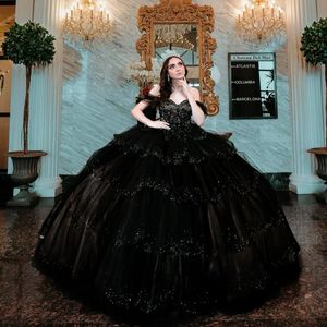 Glitter Black Quinceanera Omuz Omuz Dantel Boncukları Tull Dantel Kesim Sequin için 16 Kız Top Resmi Gowns Vestidos de 15